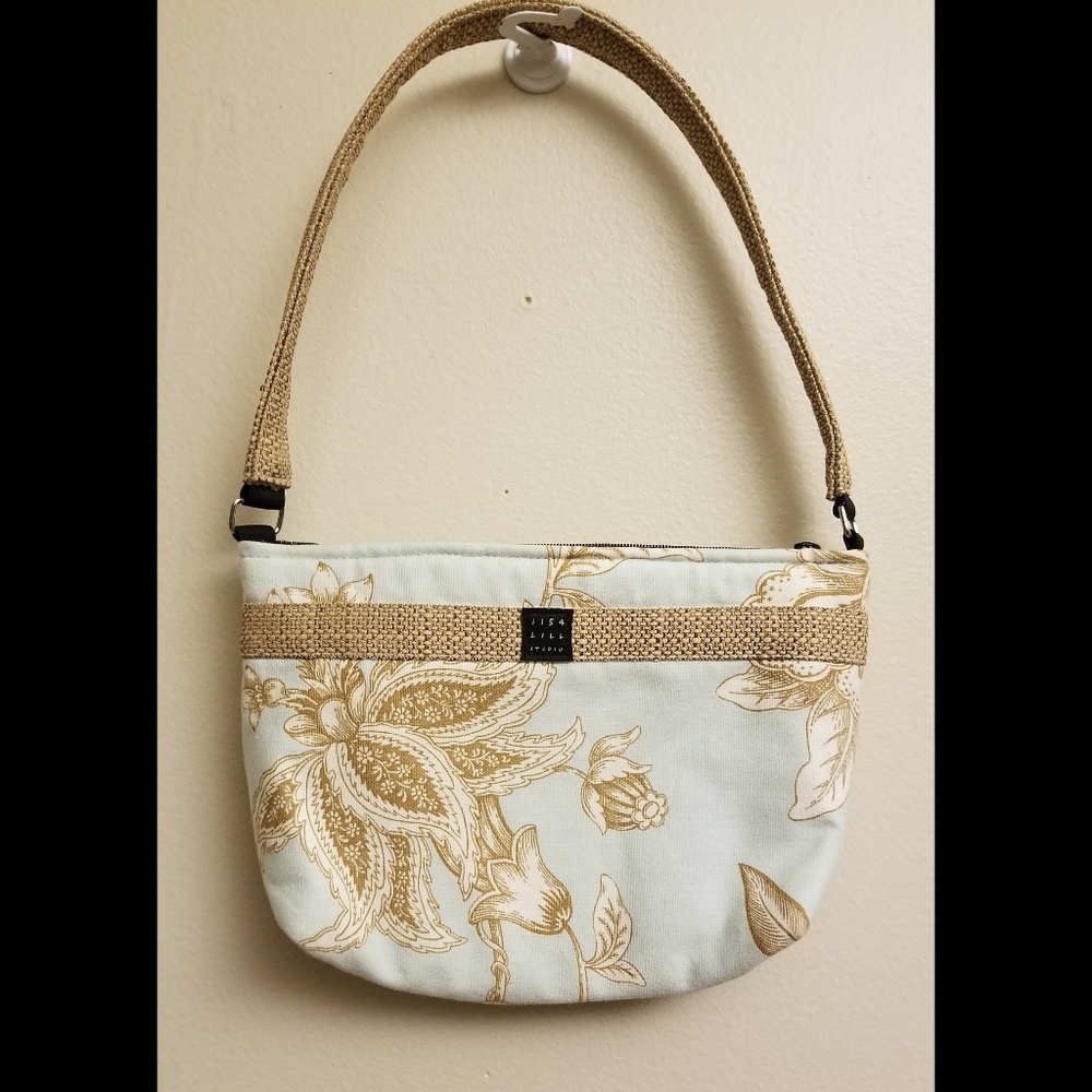 1154 LILL Studio Light Blue Tan & Wht Floral Purse